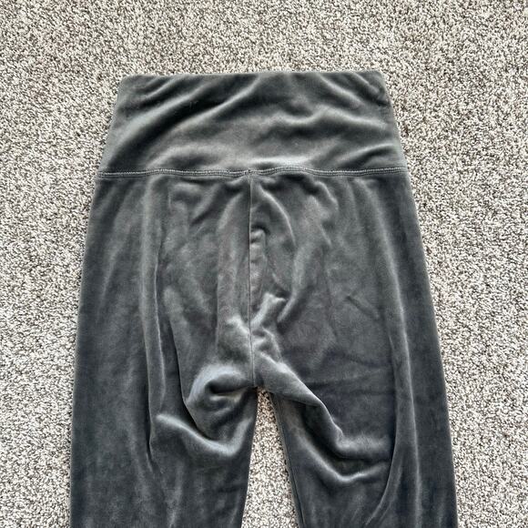 Aerie Offline gray soft velvet leggings size M short - Picture 5 of 11